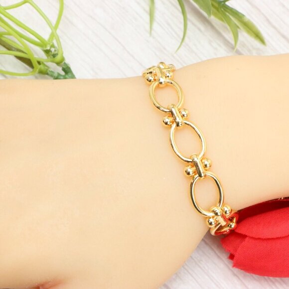 "Trendy Handmade Bracelet – A Thoughtful Gift for Girls & Women | UNVRC1611 - Picture 6 of 10